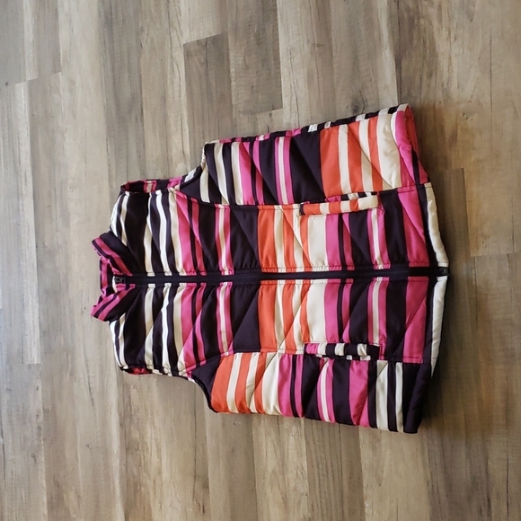 LADIES FRESH POLY FILLED PUFFER VEST SZ SMALL - Picture 2 of 11